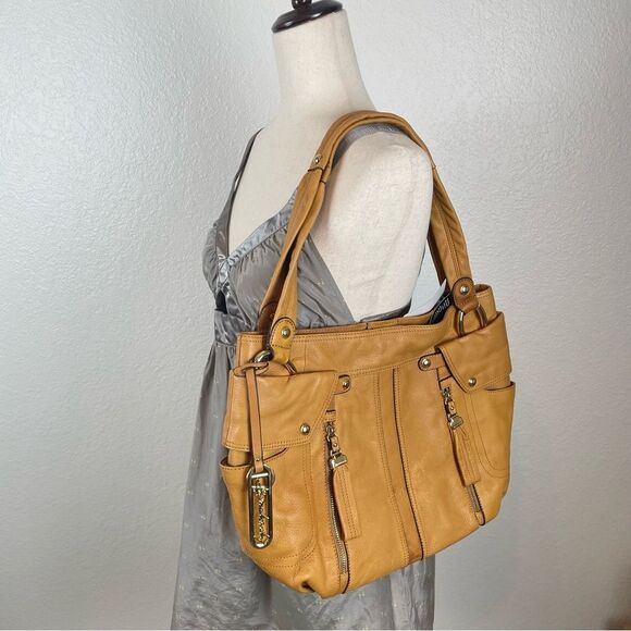 B. Makowsky Tan East West Sadie Pocket Shopper Caramel Leather Shoulder Bag NWT - Picture 2 of 13